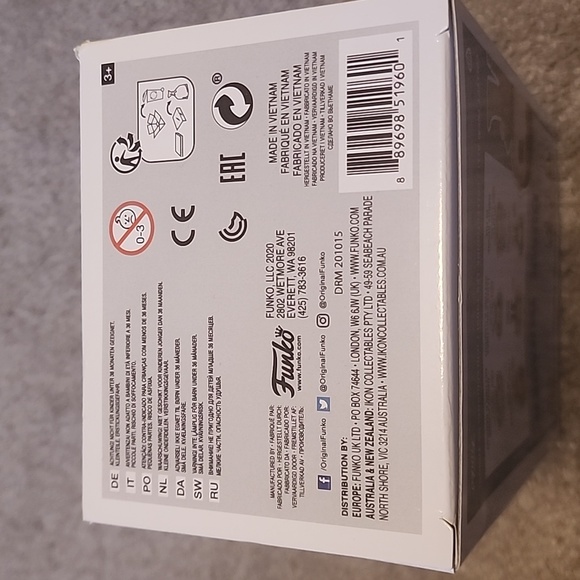 Lloyd Christmas Funko Pop - Picture 5 of 6